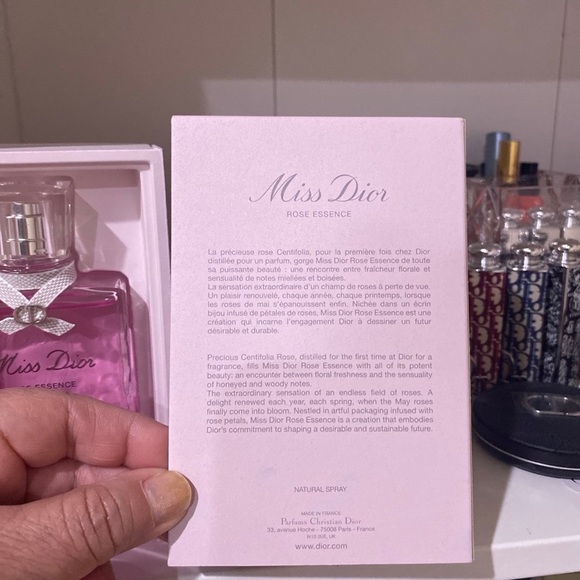 Miss Dior ROSE ESSENCE-Exclusive - Picture 4 of 12